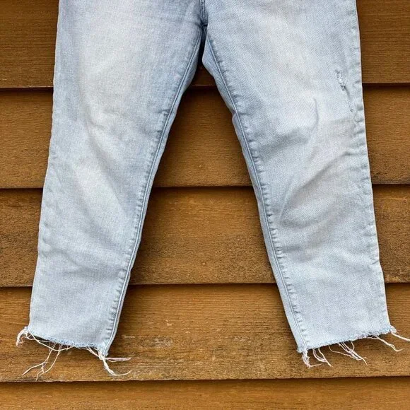 Gap Girlfriend High Rise Light Blue Denim Ankle Crop Jeans Sz 8 - Picture 2 of 13